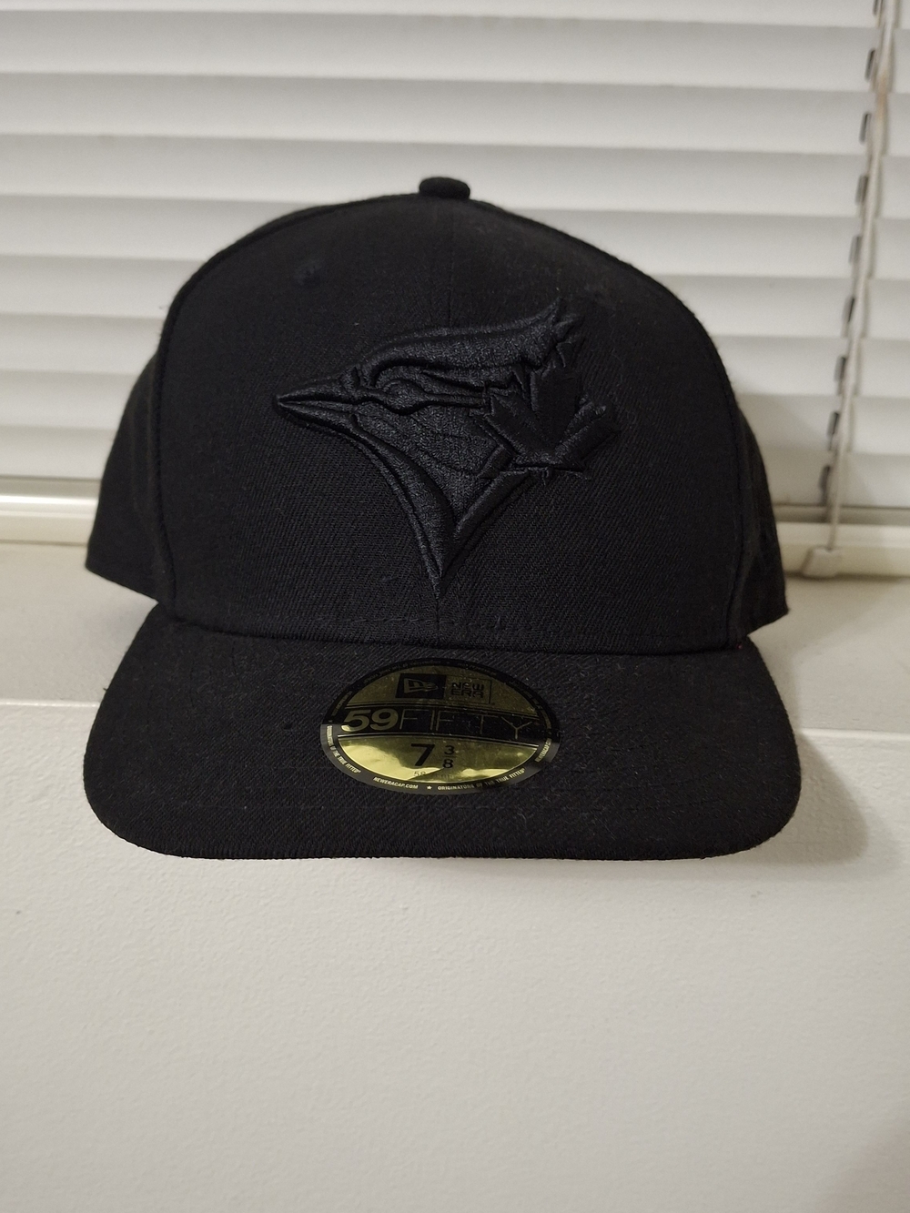 New Era 59FIFTY Toronto Blue Jays All-Black Fitted Hat Size 7 3/8 NWT